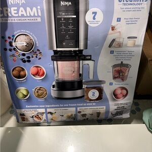 Ninja Creami 7-in-1 in Black and Silver